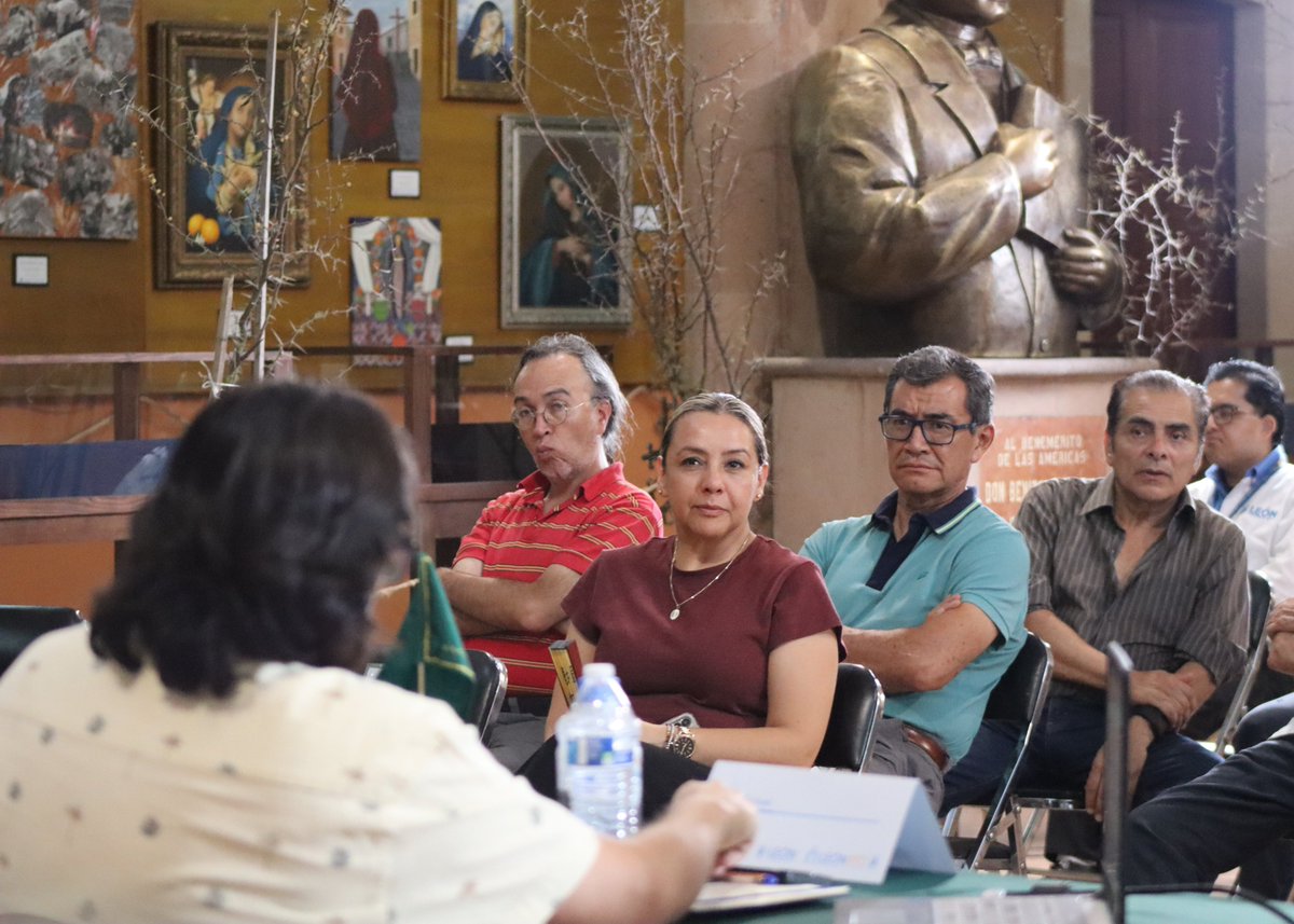 ahmleon's tweet photo. En el marco de los 100 años de la Guerra Cristera, el AHML de León realizó la ponencia “El Cristo del Cubilete: entre el proyecto pastoral y el conflicto Iglesia-Estado (1914-1928)”, el Lic. Samuel Gasca abordó el Cristo Rey del Cubilete como símbolo de fe y conflicto. https://t.co/KBPNqyRwo9