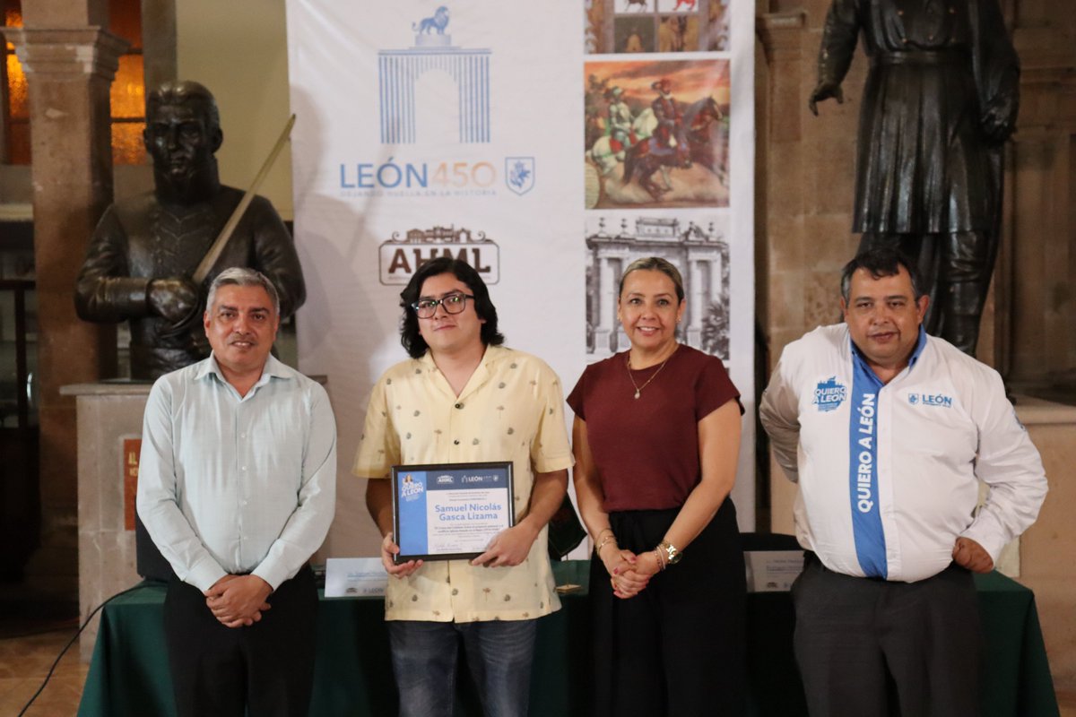 ahmleon's tweet photo. En el marco de los 100 años de la Guerra Cristera, el AHML de León realizó la ponencia “El Cristo del Cubilete: entre el proyecto pastoral y el conflicto Iglesia-Estado (1914-1928)”, el Lic. Samuel Gasca abordó el Cristo Rey del Cubilete como símbolo de fe y conflicto. https://t.co/KBPNqyRwo9