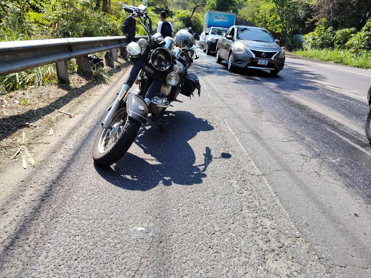 ElMetroDigital's tweet image. #Accidente Comandos de Salvamento filial Apopa atendieron a un motociclista accidentado sobre el kilómetro 16 de la carretera Troncal del Norte. ⚠️
#AlertaComandos