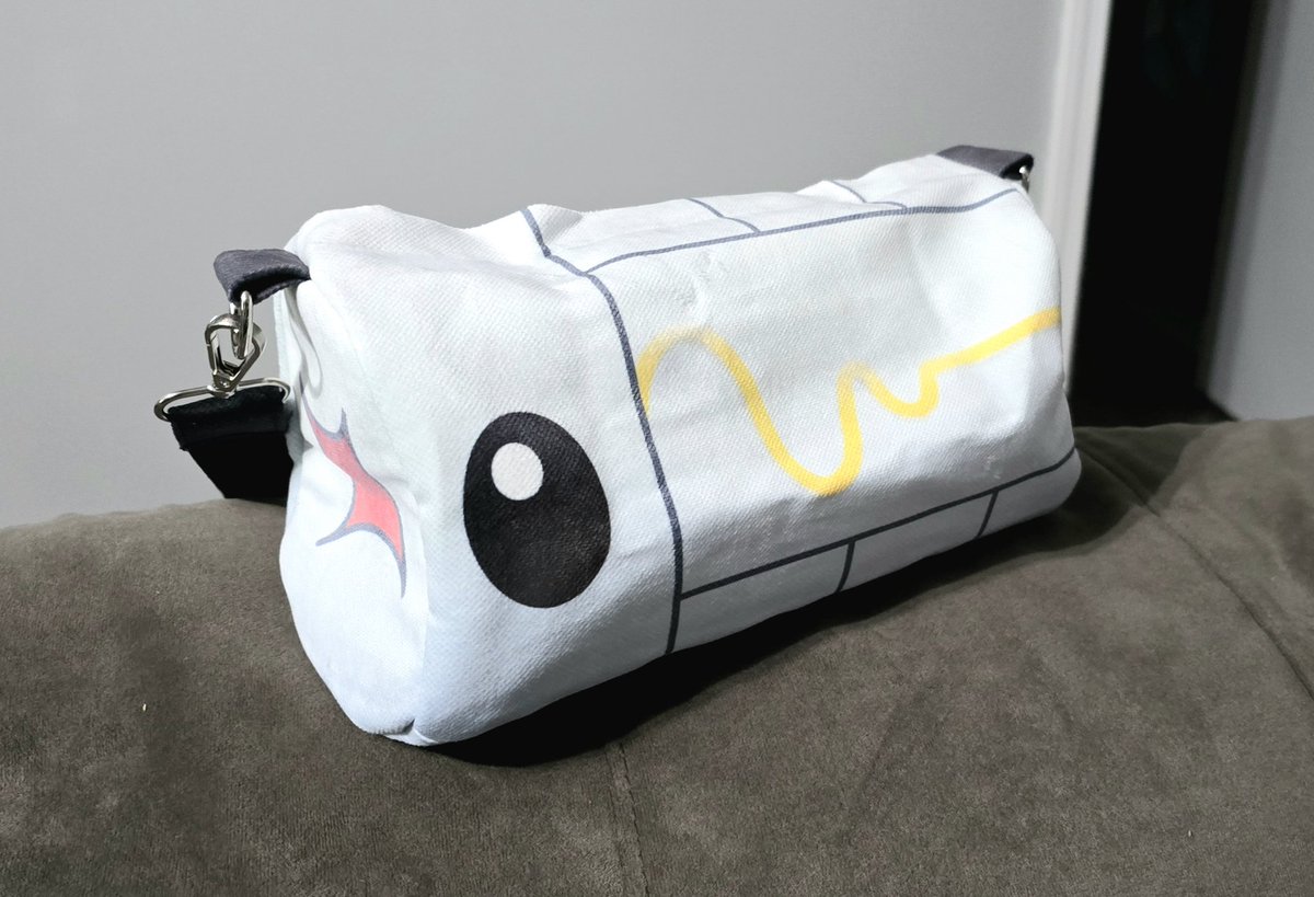 stcknthwrngwrld's tweet photo. Look how cute!!!! Thank you for making such cute stuff @Sunjuicypins #pokemon #tynamo https://t.co/Wwlo7uLYFr