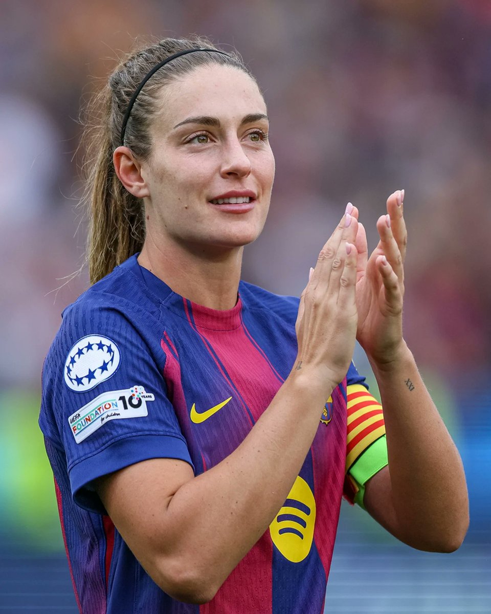 ³Arantxa Cerezo 💙❤️ tweet media