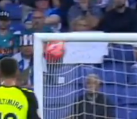 BorderlineRbb's tweet photo. @RealBetis pero como la vas a poner ahi en el 90 animal de granja, como se te ocurrio https://t.co/ti8L6yhTs4