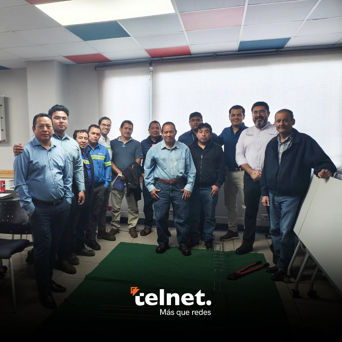 telnetron's tweet photo. Aprendimos sobre el corte y dimensionamiento con Cablofil 🙌 Agradecemos a los que nos acompañaron y fueron parte de esta experiencia.

Pregunta por nuestros próximos talleres:https://t.co/AQEOqeByzk
#TelNet #TelNetron #másqueredes #Guatemala #capacitacion #contacto #Cablofil https://t.co/C66hgtNkKm