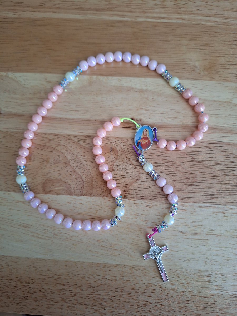 Lucia ✝️ tweet media