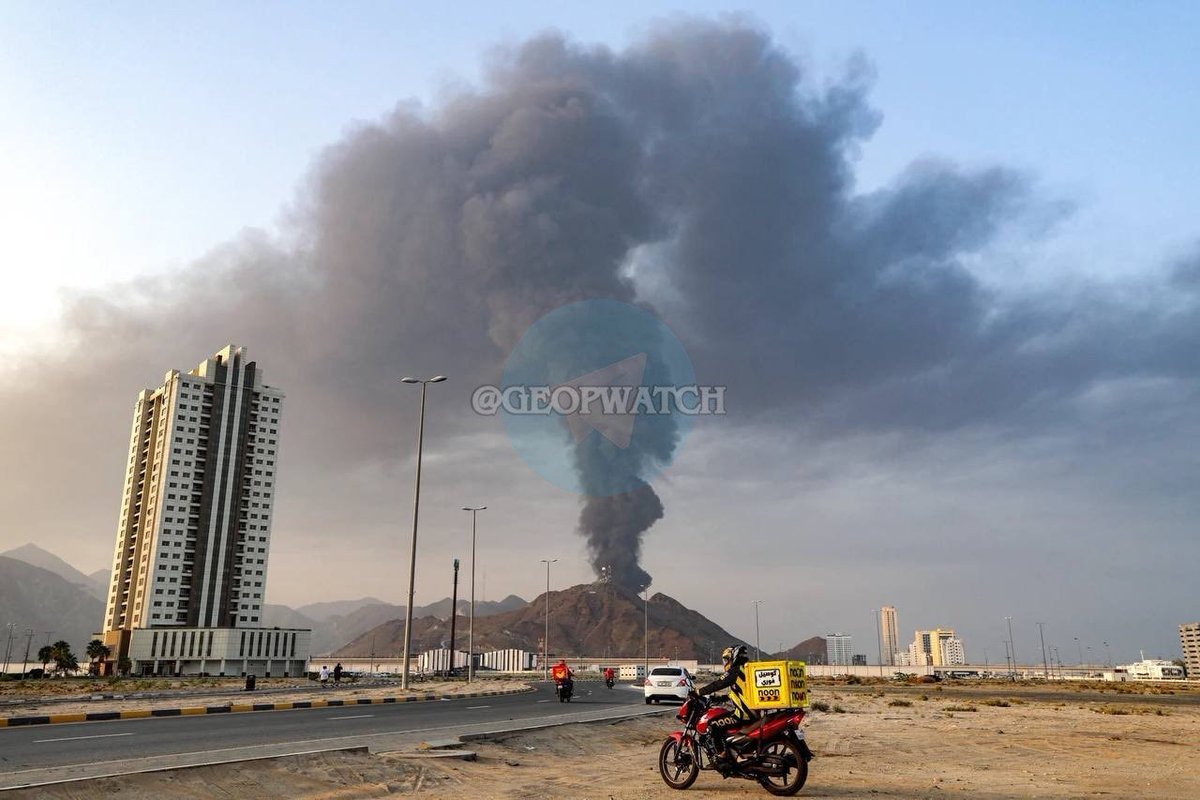 الإمارات تحت المجهر tweet media