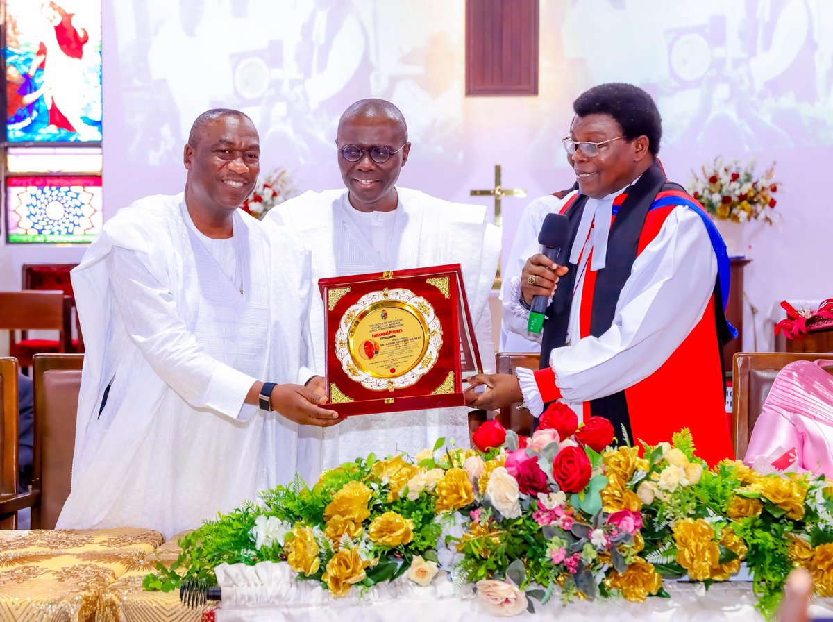 thekohmmunity's tweet photo. Today, Dr. @drobafemihamzat joined H.E @jidesanwoolu at the opening service of the 36th Annual Synod of the Diocese of Lagos (Anglican Communion), showing his commitment to religious harmony and a secular Lagos 

#KOH2027 https://t.co/jB6j5IJISN