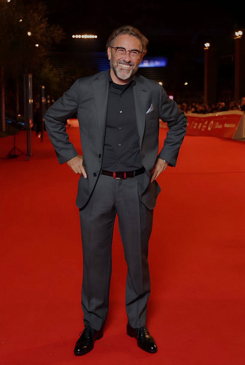 CanYamanNewsInt's tweet photo. ♦️Series #Bro starring #CanYaman and Giovanni Nasta (comedy)

⚪️Shooting starts in July 2026 

⚪️The director of the project is highly sought-after RICCARDO DONNA who recent years have signed highly successful projects such as 

Cuori (multiple seasons) 
C'era una volta Studio Uno
Non dirlo al mio capo (S2)
lo sono Mia
Black Out - Vite sospese
La luce nella masseria
Mrs. Playmen

Info source: Sergio Fabi journalist