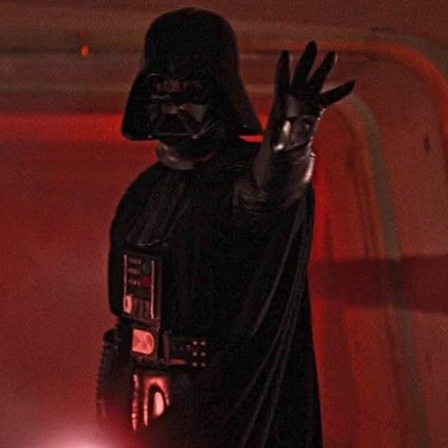 GeekVibesNation's tweet photo. The #StarsWars character ranking Top 10 according to @empiremagazine
1. Han Solo
2. Darth Vader
3. Luke Skywalker
4. Leia
5. Yoda
6. Luthen Rael
7. Kylo Ren
8. Chewbacca
9. Obi-Wan Kenobi
10. Rey https://t.co/K4rCVU0L1x