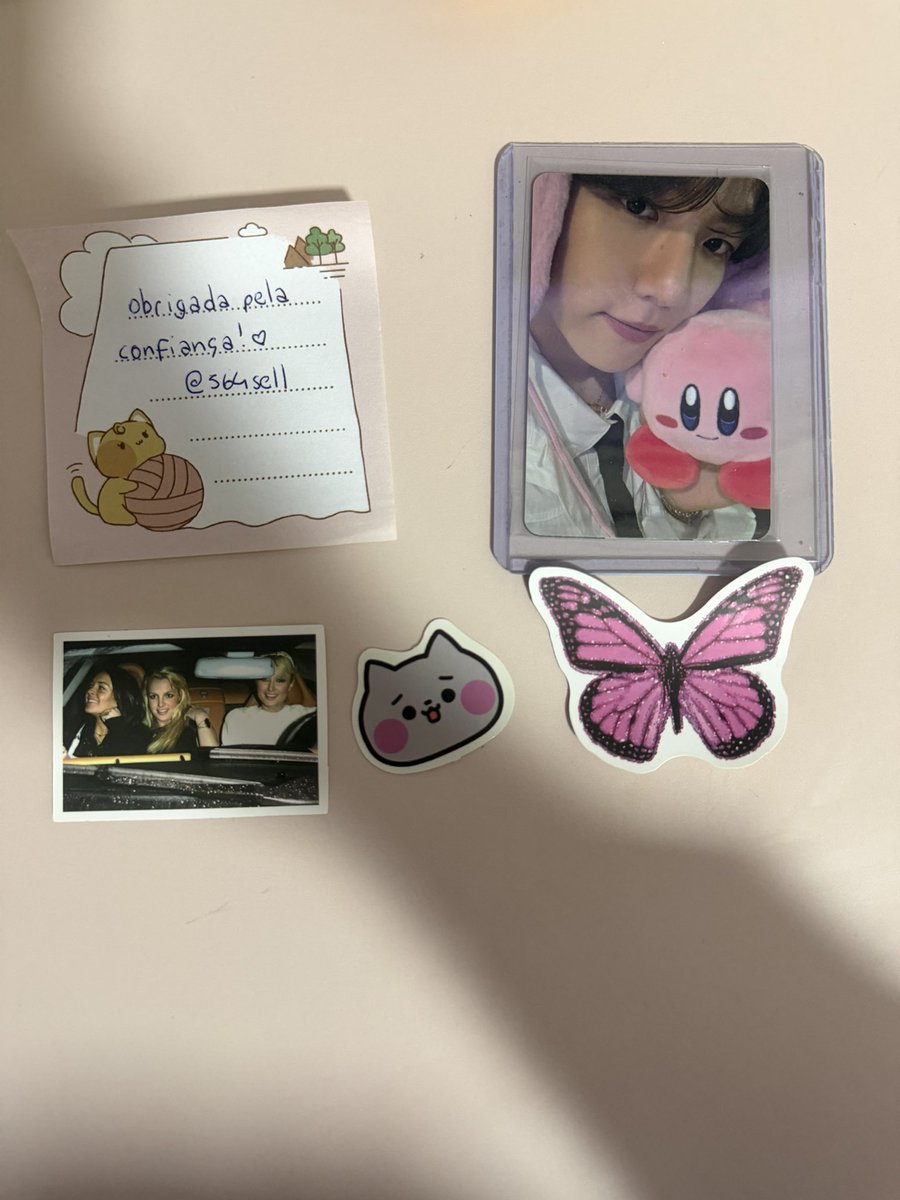 poyonism's tweet photo. não falem comigo estou sensível feedback positivissimo para @564sell que me trouxe o card mais lindo do mundo https://t.co/sQyUzqwI1l