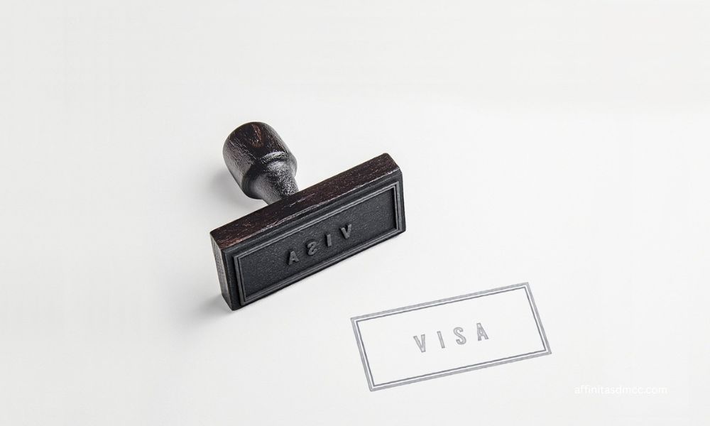 AffinitasDMCC's tweet image. In May, the UAE government added five new professional categories, broadening eligibility to include healthcare workers, educators, digital creators, esports professionals, and humanitarian contributors. 

#goldenvisa #goldenvisauae #goldenvisaexpanded 

zurl.co/uC4R6