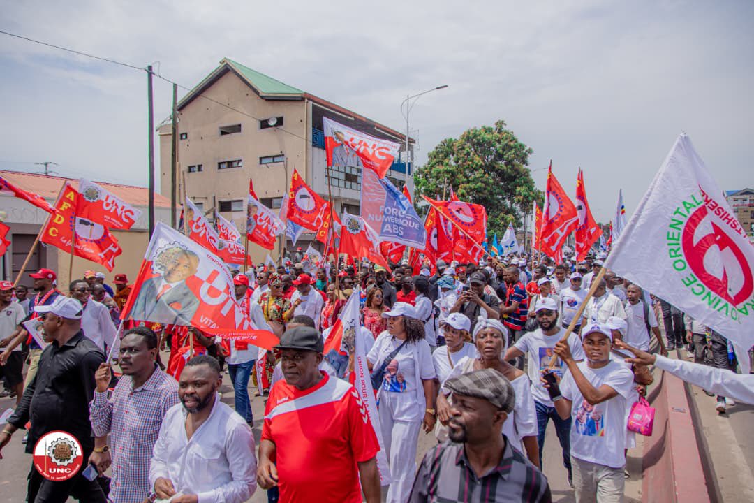 olbinfos's tweet image. Le Palais du Peuple a accueilli la force de l’#UNC. @BillyKambale1 réaffirme que le parti de @VitalKamerhe1 reste le partenaire le plus fidèle du Chef de l'État. @yvesnswal @NKilufya #Congo #RDC #UnionSacrée