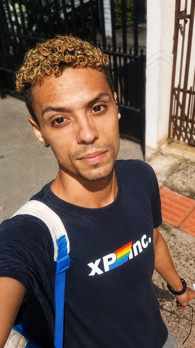 omahsantos_'s tweet photo. Tô aprendendo que paz vale mais que qualquer aprovação. Concorda? 💭👇

#OMAHSANTOS #MahSantos #LGBTBrasil #GayBrasil #GayBoy https://t.co/6DYwiVVSR0