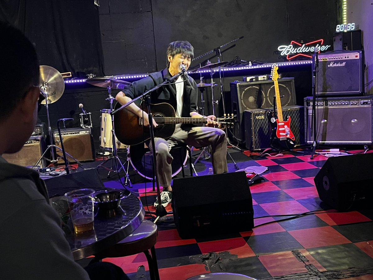 トロ tweet media