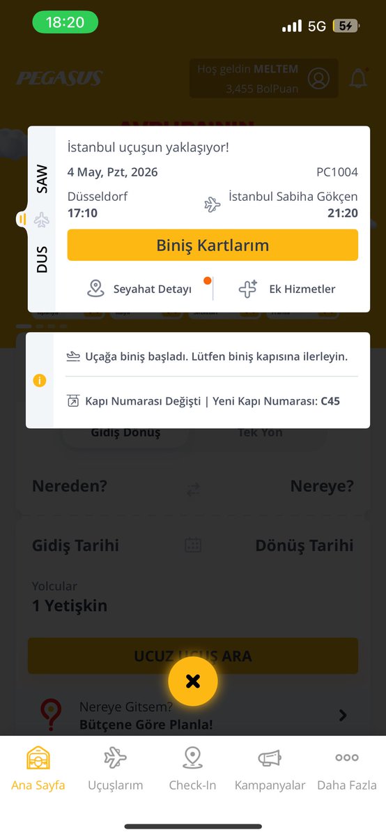meltempasaoglu's tweet photo. @ucurbenipegasus Uçağa 2 saat önce alındık. Önce pasaporttan geçemeyen yolcular beklendi, şimdi de inmek isteyen bir yolcu için bavul araması yapılıyor. Saatlerdir uçak içinde bekletiliyoruz. 21:28’de varmamız gereken uçuş hâlâ kalkmadı. 23:28de trenim var Pendik’ten… https://t.co/KLDIlz1tCD
