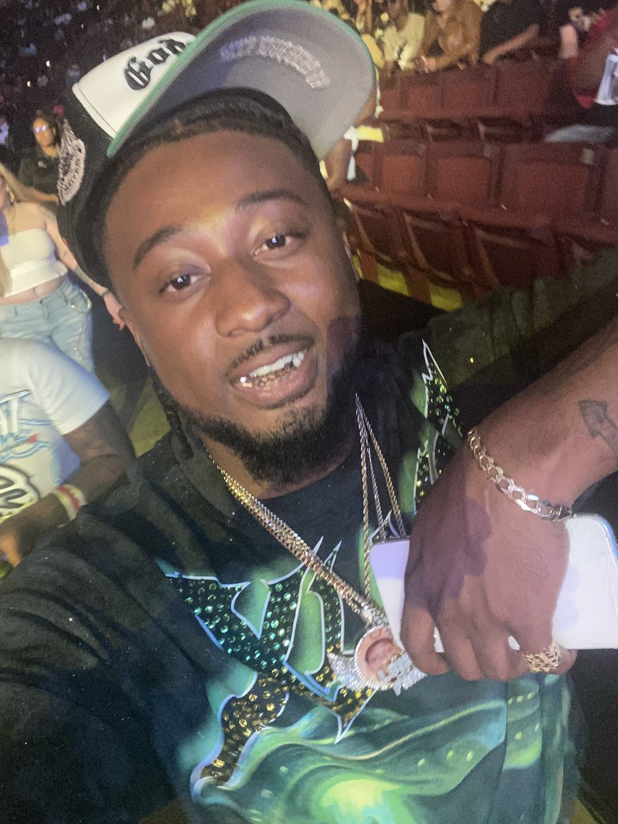 FlyBoyL's tweet photo. https://t.co/5NYy7Yjyrl