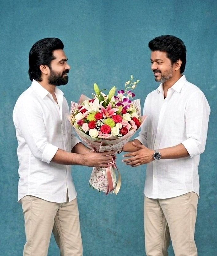 TeamAtman's tweet photo. உங்கள் எண்ணங்களும் முயற்சிகளும் சிறக்கட்டும் @TVKVijayHQ அண்ணா! வாழ்த்துக்கள்! ❤️🌟
#TVKVijay‌  #TVKVijayHQ #SilambarasanTR 🦁🐯 https://t.co/IIwbCmScED