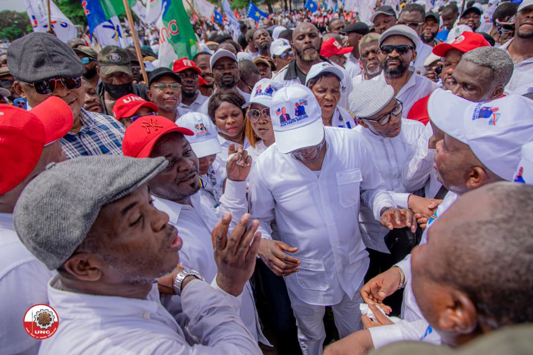 olbinfos's tweet image. Le cri d'un peuple souverain porté par l'#UNC. @VitalKamerhe1 exige la paix et le respect de nos frontières. @BillyKambale1 @alicenkumwimba #Congo #Afrique #Souveraineté
