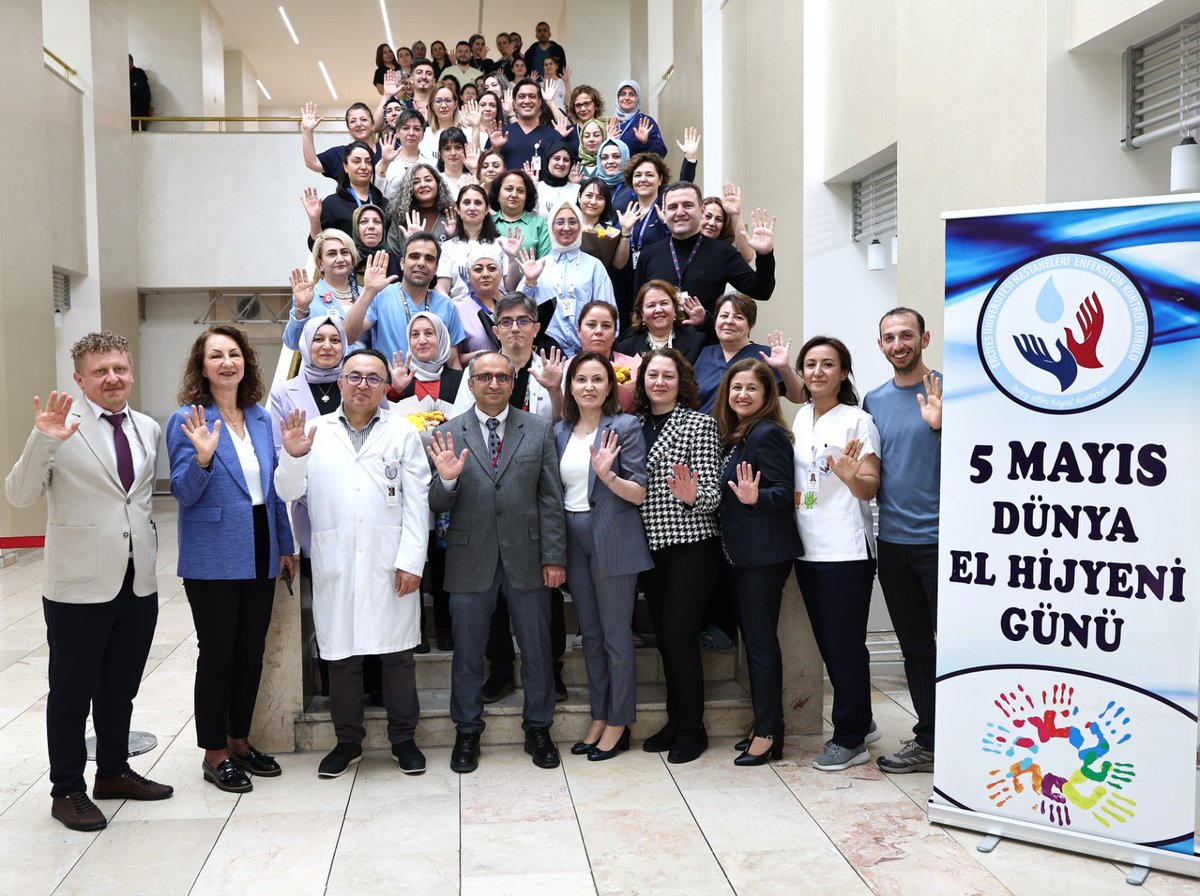 eruhastaneleri's tweet photo. ERÜ Hastaneleri’nde, “5 Mayıs Dünya El Hijyeni Günü” Etkinliği Düzenlendi

Haber için : https://t.co/PQsEe4Udio

#ErciyesÜniversitesi #ErciyesUni1978 #EruHastaneleri https://t.co/WOrEYNMMAH