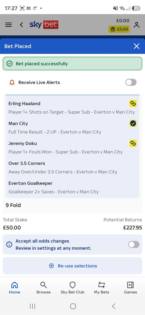 FootyBetsOR's tweet photo. Hearts vs Rangers 
Everton vs City 🔨 
DOUBLE 3.56/1 🔥 https://t.co/oyFmFHsYbz