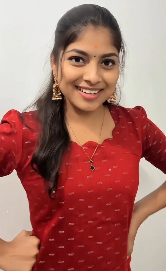 uniquee_editor's tweet photo. Ivalaku oru edit podelam nu thonuthu ena solringa ?🤔 https://t.co/G18Ps4jmV2