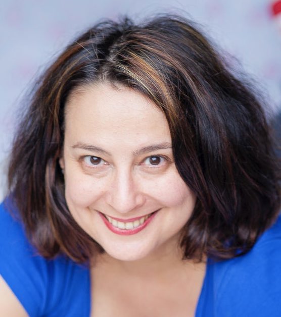 Vehefisme's tweet photo. 🎂 En ce 4 mai, un joyeux anniversaire à Caroline Combes ! https://t.co/rZs7WQBQj6