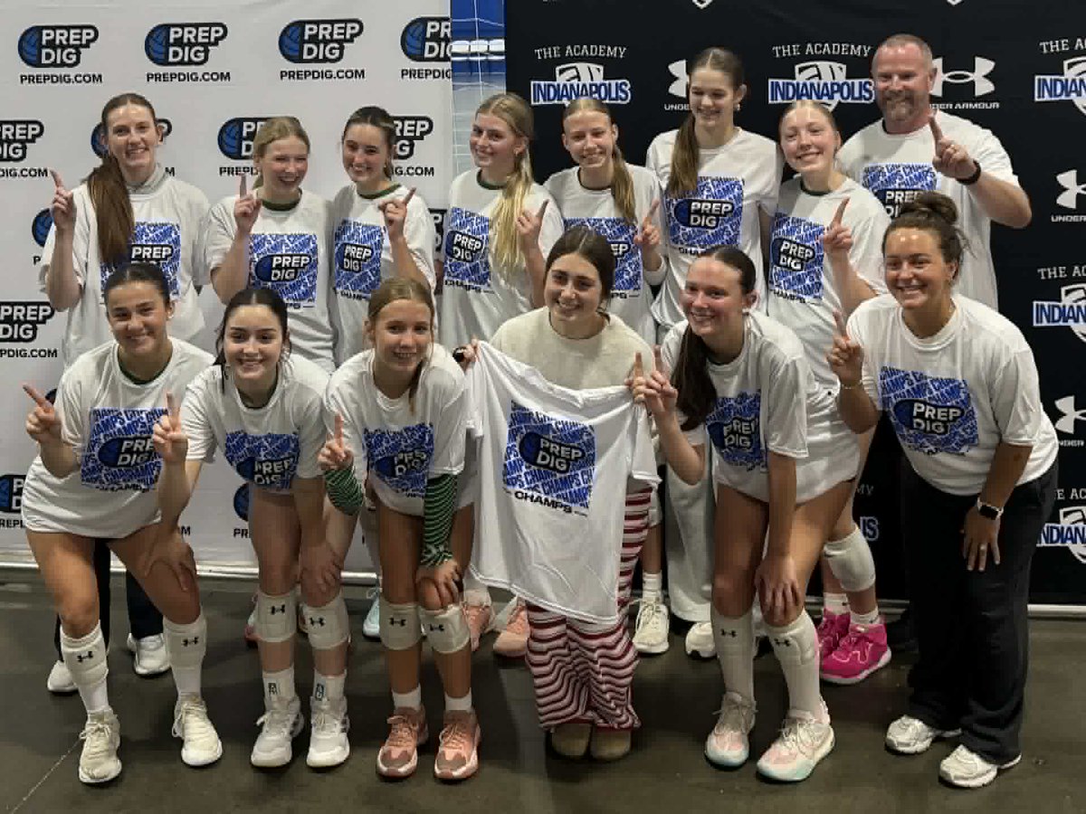 mononselectvb's tweet photo. Monon Select showed out this weekend!

15 Fang: Champs at Indy PrepDig
14 Nova: Silver at PrepDig
Embers: Silver bracket champs at Midwest Crossroads Finale I

Strong finishes all around. Way to compete! https://t.co/mWvuBxtjcA