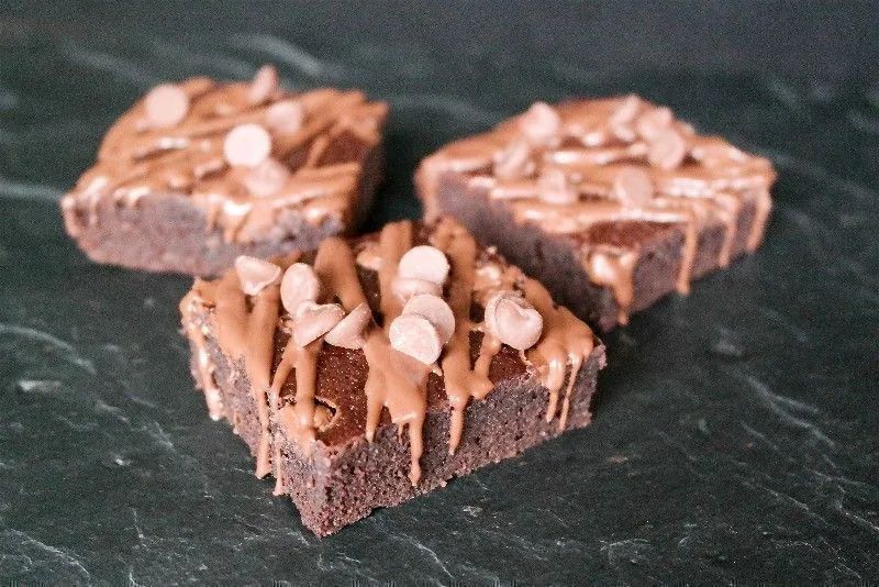 BakingBar's tweet image. We love indulgent brownies. Presenting our #recipe for Double Chocolate Coconut Brownies - bit.ly/2EBN6kY