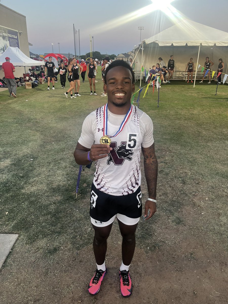 TruGipson's tweet image. After competing this weekend at regionals in Abilene  I am beyond blessed to say I will be running in Austin 2 weeks from now !!#agtg 
@Coach_Bah 
@CoachGGlynn 
@CoachFloydHSU