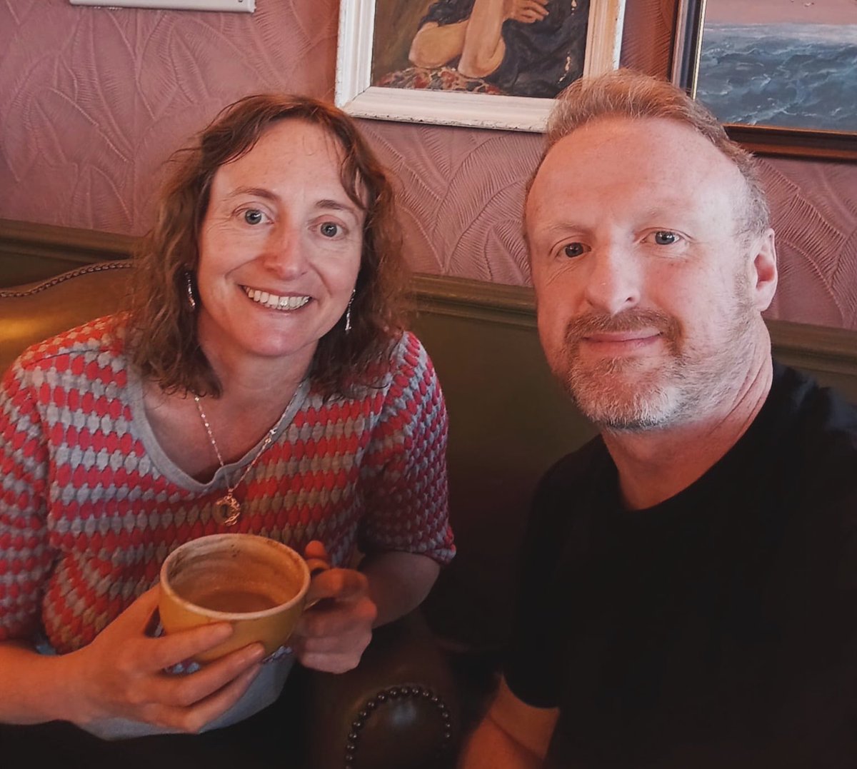 blackboughpoems's tweet image. Completing the penultimate draft of her #poetry collection with @blackboughpoems over coffee with editor @MatthewMCSmith in Mumbles this morning 

Cornish-Welsh writer Polly Oliver 

#poet #writer #gower