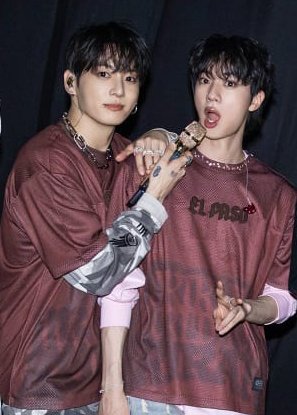 ara VERÁ A BTS 𖹭.ᐟ tweet media
