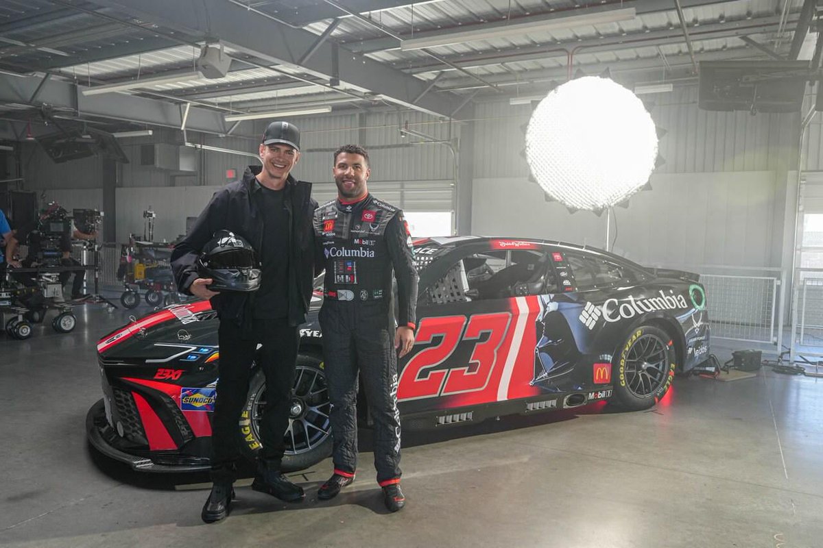 r/NASCAR on Reddit tweet media