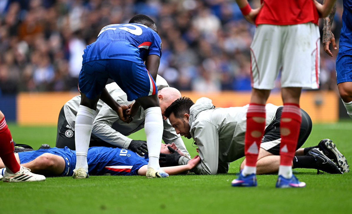 Chelsea statement on Jesse Derry:

🗣️ “Jesse Derry has been taken to hospital as a precaution following his first-half substitution during today’s [Premier League] game against Nottingham Forest.

Jesse is conscious, talking and undergoing precautionary checks. We wish him a