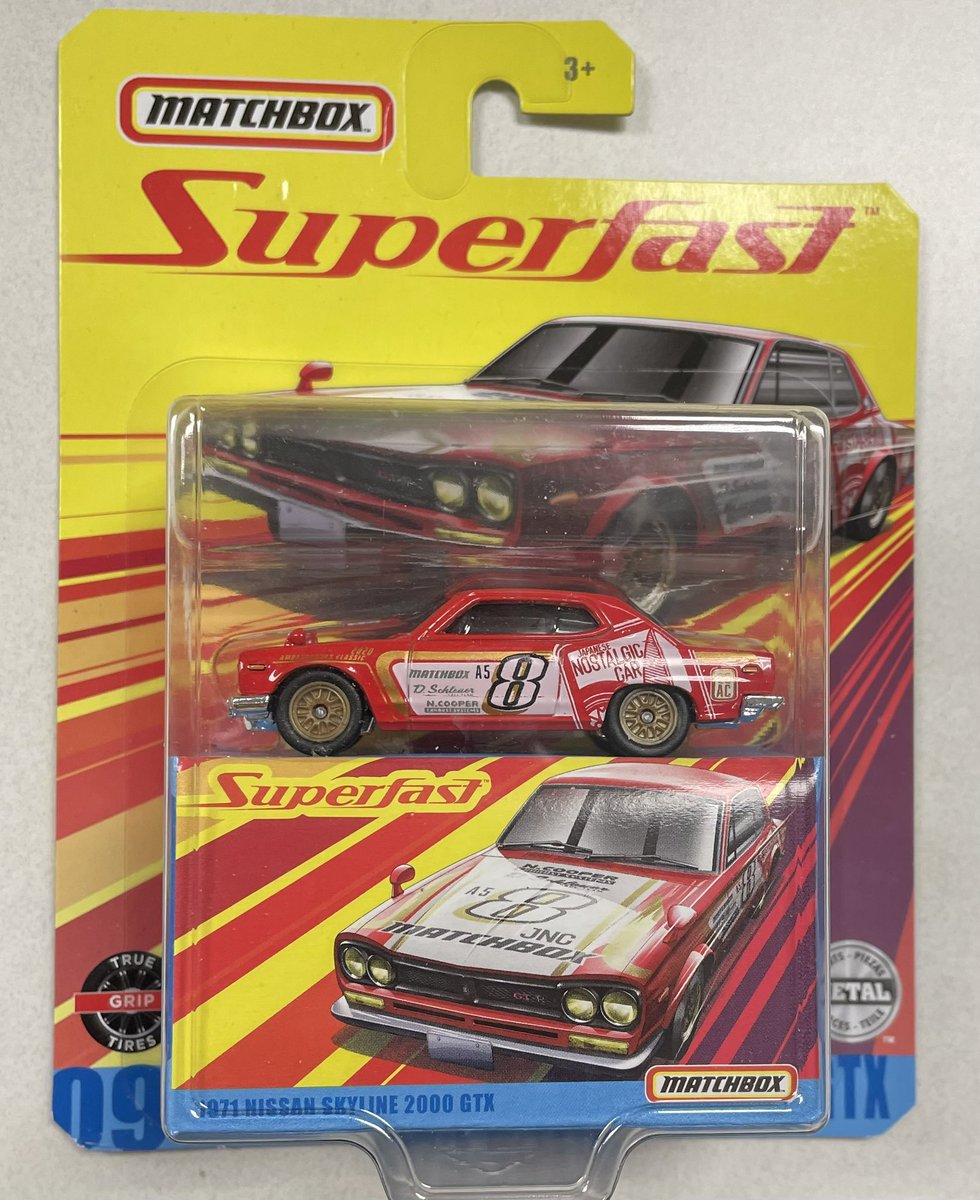 jerryjava's tweet image. Happy Matchbox Monday!

Classic gem and iconic beauty ❤️‍🔥

Matchbox Superfast 1971 Nissan Skyline 2000 GTX in full racing livery. Number 8, gold wheels, and that perfect red glow. 

#Matchbox #マッチボックス #skyline