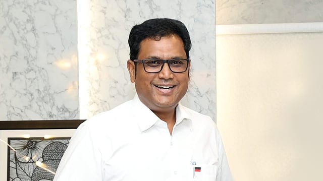 Dr.Suriya  tweet media