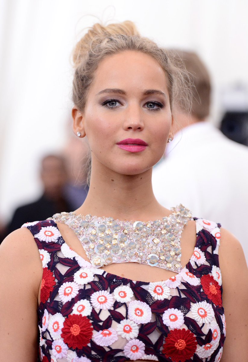 JLawrenceARG's tweet image. ⏮️#throwback Jennifer Lawrence en la Met Gala 2015💃