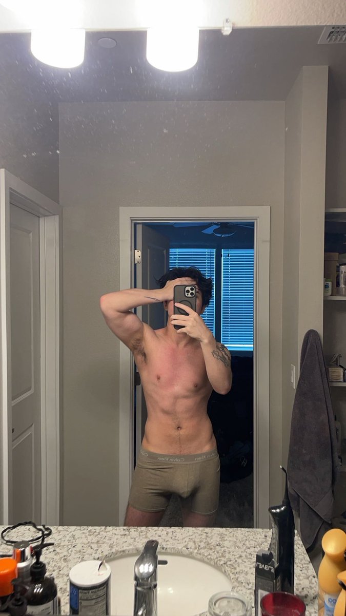 zsmitttyy's tweet photo. tweeting i guess https://t.co/NObIrySJYt