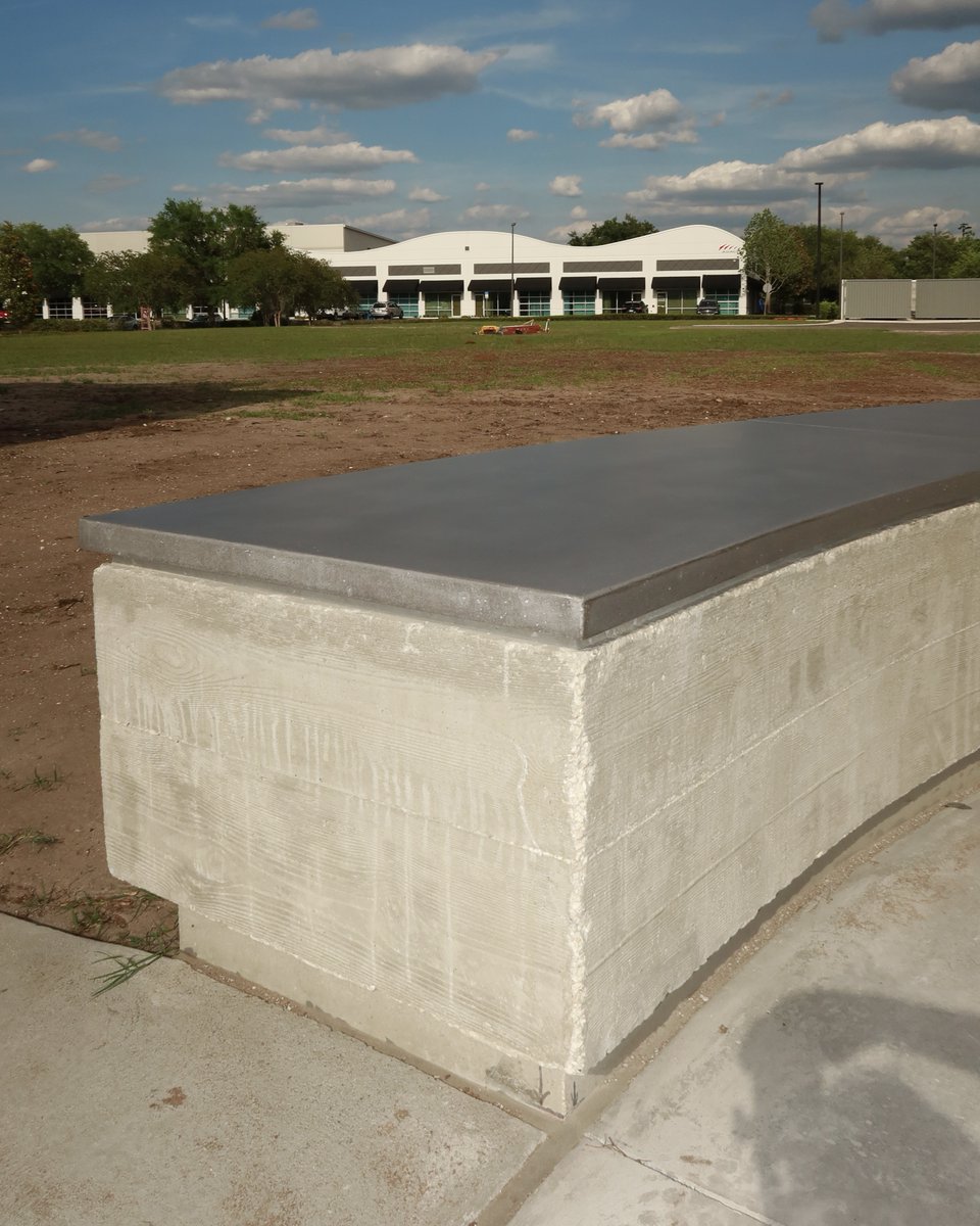 DreamCreteCC's tweet photo. 🔥 THIS OFFICE JUST GOT A MAJOR UPGRADE! 🔥

Who said work spaces have to be boring? .... This massive custom outdoor fireplace brings the perfect mix of luxury and atmosphere right to the office.
#OutdoorFireplace #OfficeUpgrade #LuxuryDesign #CustomConcrete #WorkSpaceGoals https://t.co/dkDfuBd7eM
