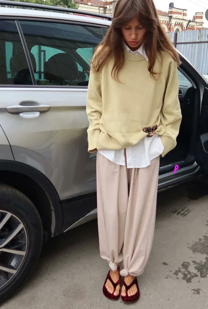 MakeOutfit tweet media