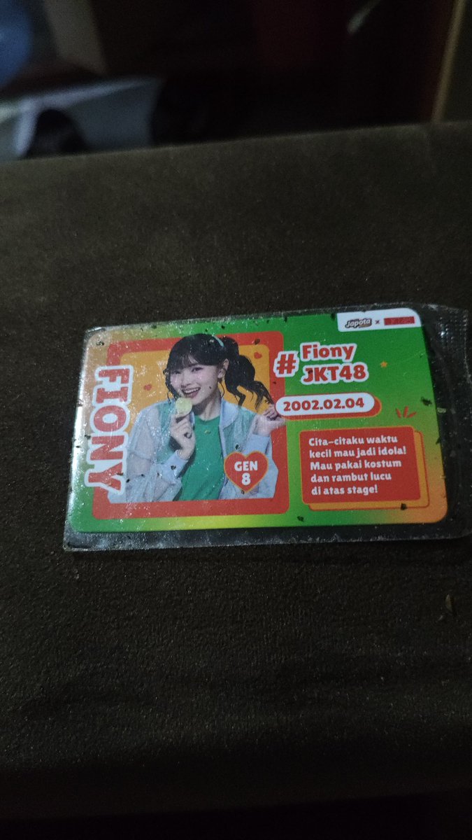 relaxsar's tweet photo. yakalii dahh untung kaga kegigit @A_FionyJKT48 https://t.co/DYReuAShKA