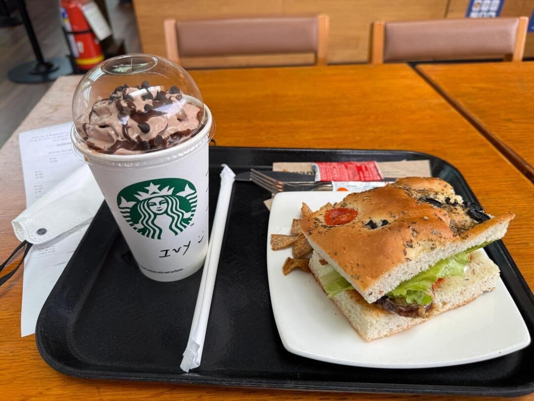 Annawpgg's tweet image. #afternoon #noon #lunch
