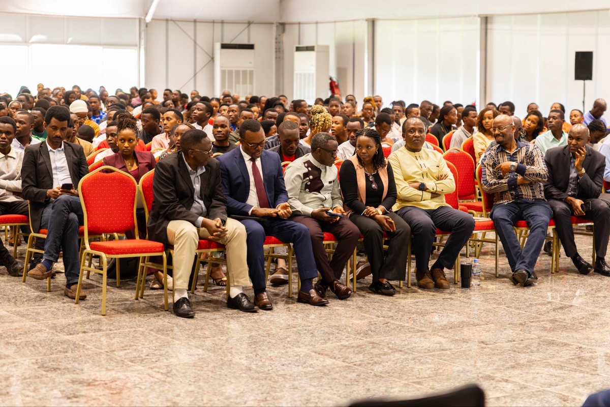 Uni_Rwanda's tweet photo. MINISTER NSENGIMANA MEETS UR STUDENTS — AND DELIVERS ANSWERS THAT MATTER.

Minister of Education Joseph Nsengimana held a candid, interactive session with University of Rwanda students at Nyarugenge Campus today — listening, engaging, and responding with clarity.

On living allowances, the Minister was transparent: limited resources mean government deliberately chooses to sponsor more needy students over fewer students with higher allowances. The students heard the reasoning — and agreed. 👏🏾

On the long-standing frustration of navigating multiple institutions — UR, BRD, and HEC — for academic, loan, and welfare matters, the Minister brought welcome news. A consolidation is coming. UR will soon become a one-stop centre, handling all student services under one roof. Less running around. More focus on what matters — learning.

Responsive government. Practical solutions. Students heard. 🎓🇷🇼