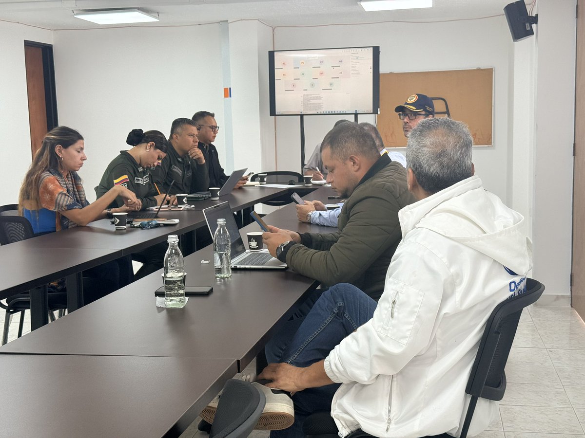 Participé en Popayán de un Comité Operativo Local de #Restitución de Tierras extraordinario junto a Fuerza Pública, Defensoría, Procuraduría y Naciones Unidas 🤝. Evaluamos acciones para ingresar a Cajibío, Sotará, Guachené y así, avanzar en los casos restitución de tierras que