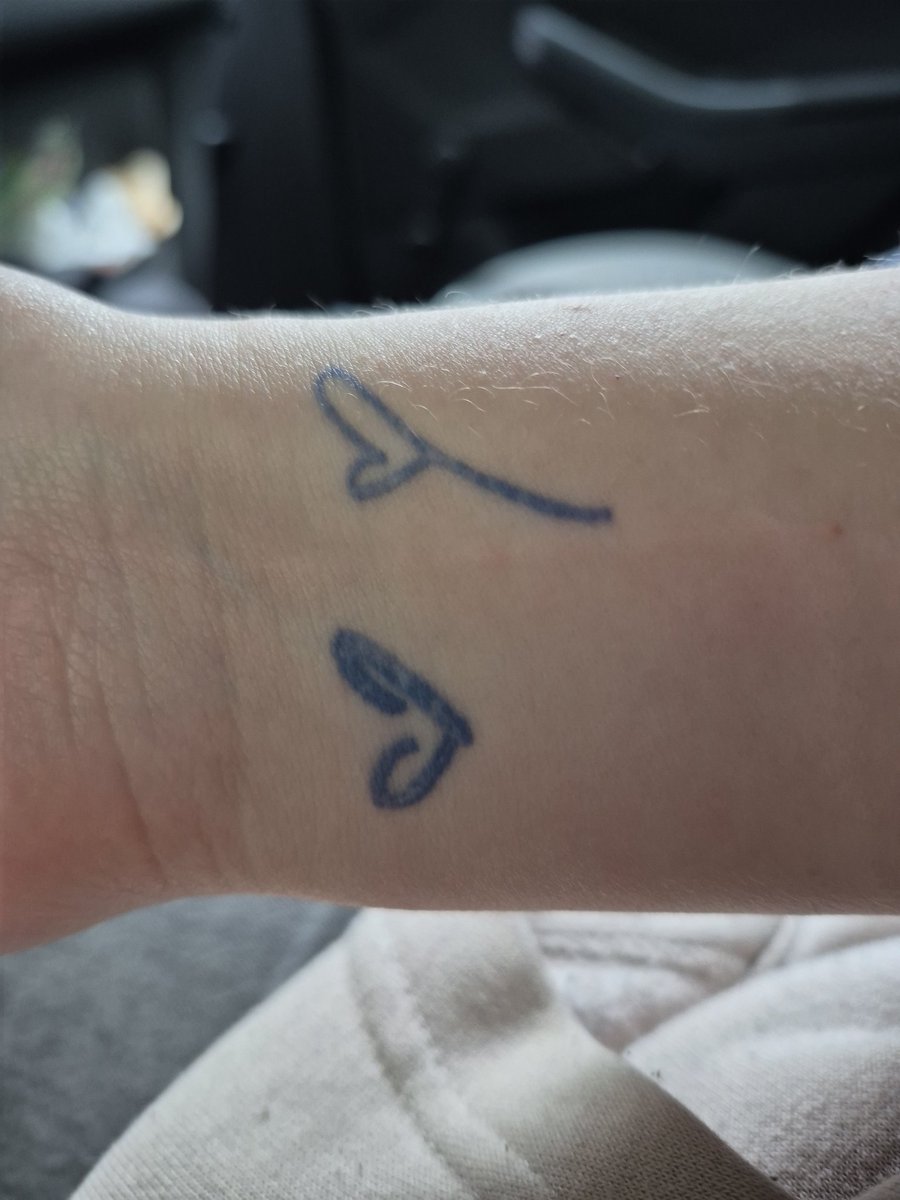 river_13th's tweet photo. @missjnyc1 @annabethgish @GillianA So cool @jess_o_lover101 and I have matching jodie whittaker and mandip gill hearts https://t.co/O5I3cTGQy1