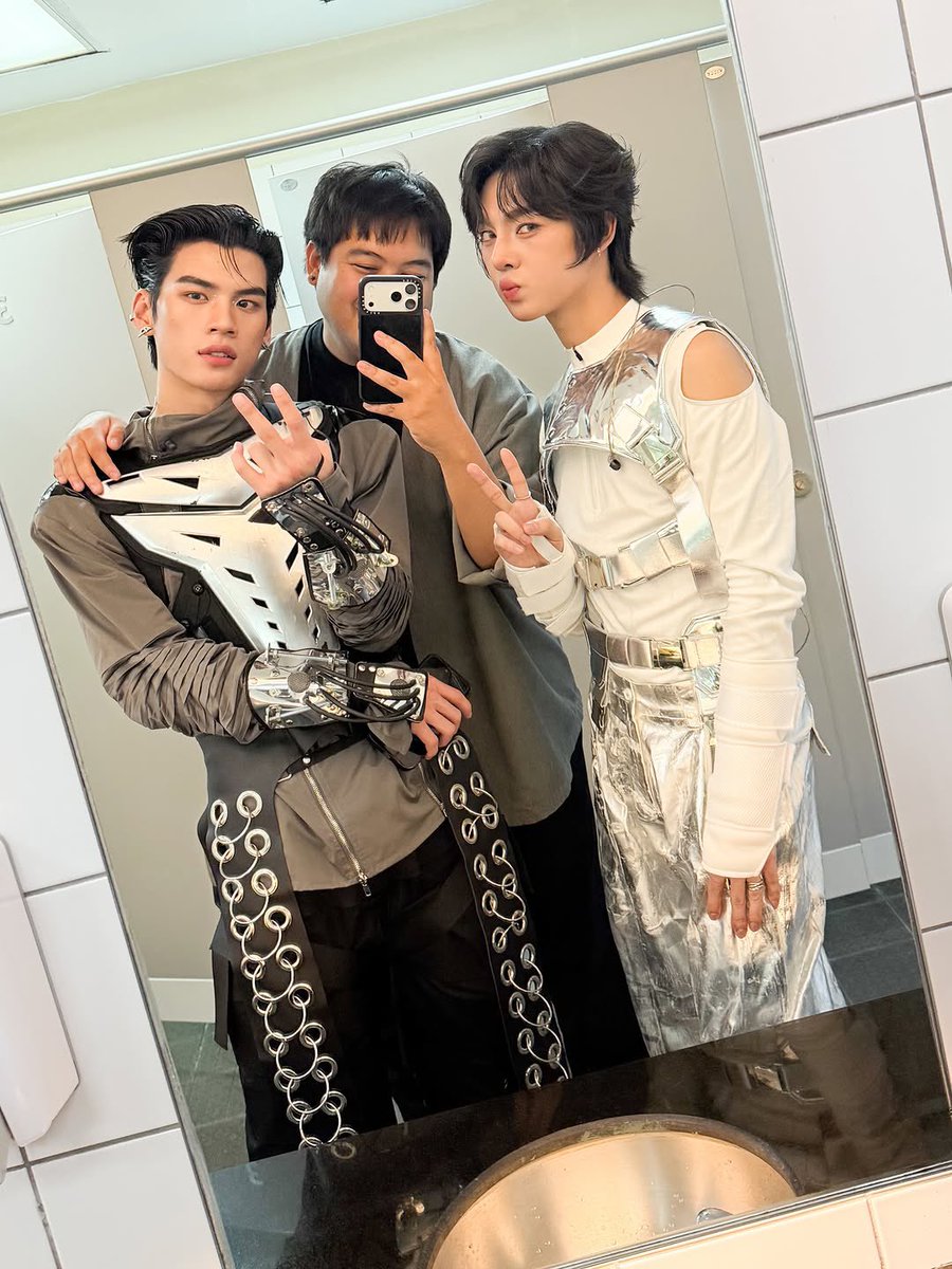 ตึ่งโป๊ะะะะ tweet media