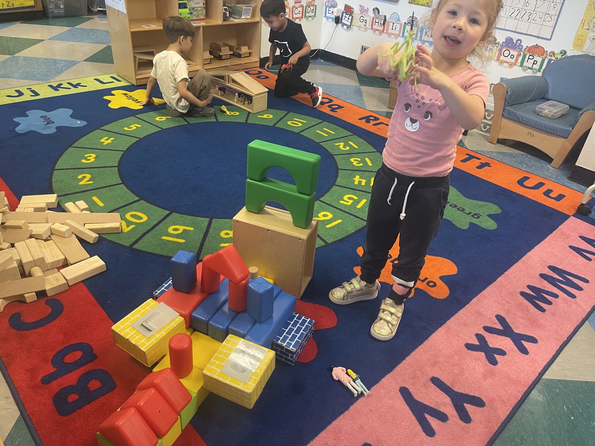 D30PreK's tweet photo. Students are creating homes for their insects!  #prekforall https://t.co/7TatyLpdVq