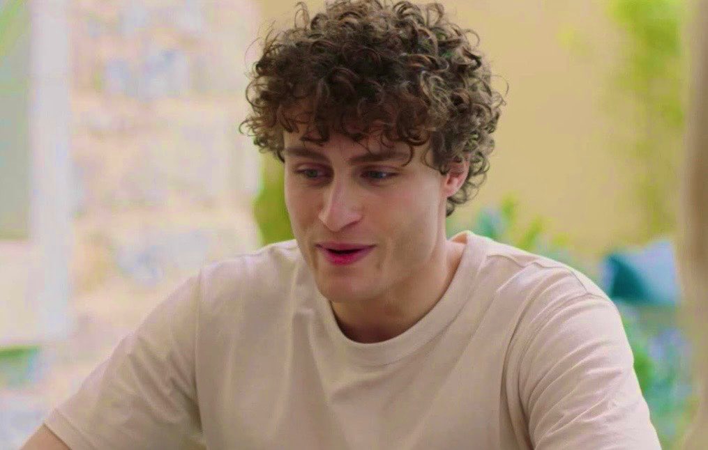 Lnnie15's tweet image. Manu proche de faire une syncope quand Noé parle de cacao industriel, lait froid avec des grumeaux 😂😂

Emmance sont mim’s, ils veulent tellement que Noé se sente bien avec eux 🥹🤧

 #IciToutCommence