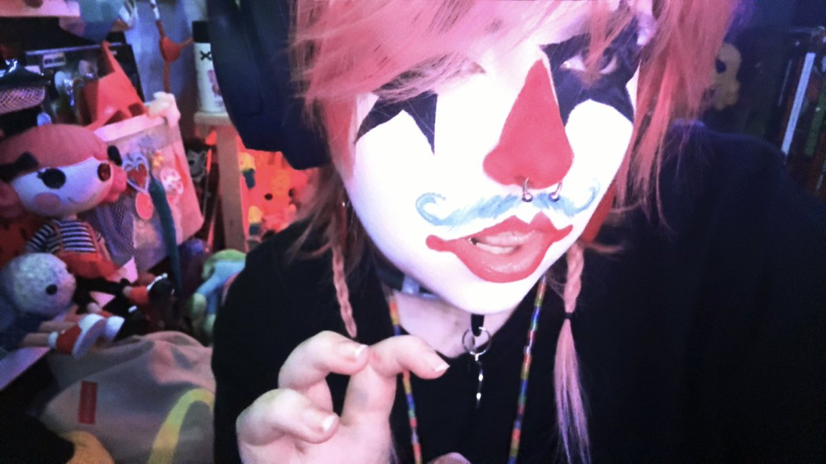 M4NK1SS3R's tweet image. Clown makeup!!
#clown #makeup #tomfoolery