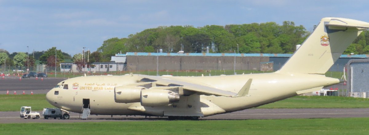 BloodyPolitics's tweet image. Always a pleasure to catch Big Goldie of the UAE Air Force. Haste ye back chaps. 🇦🇪 
#C17 #UAF1235 reg 1228 
#avgeek