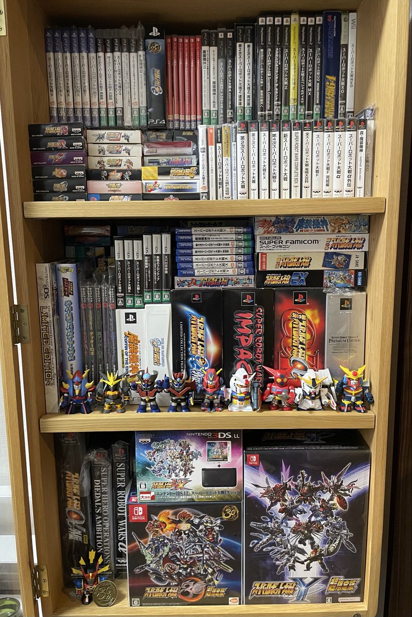 eagleli86's tweet photo. このゲームが長年にわたって発売され続けていることに、心から感謝しています。セガサターン版のFからずっとプレイしていて、スーパーロボット大戦は私の人生のほとんどの期間、欠かせない存在でした。今後も続編が出ることを願っています！

#スパロボ35周年語ろうぜ https://t.co/g6pAtRmU06