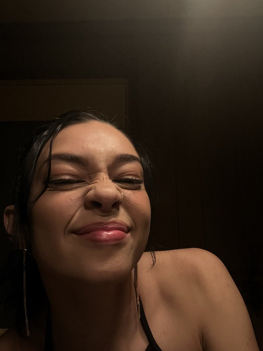 Goddess Lydia tweet media